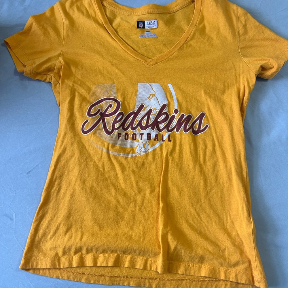 Yellow redskins V-Neck Graphic Tee